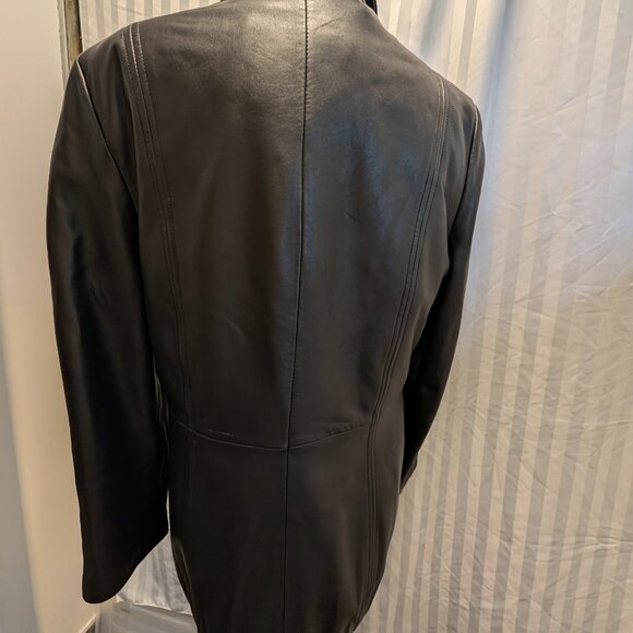 Danier Leather Women's Coat EUC - Picture 4 of 8